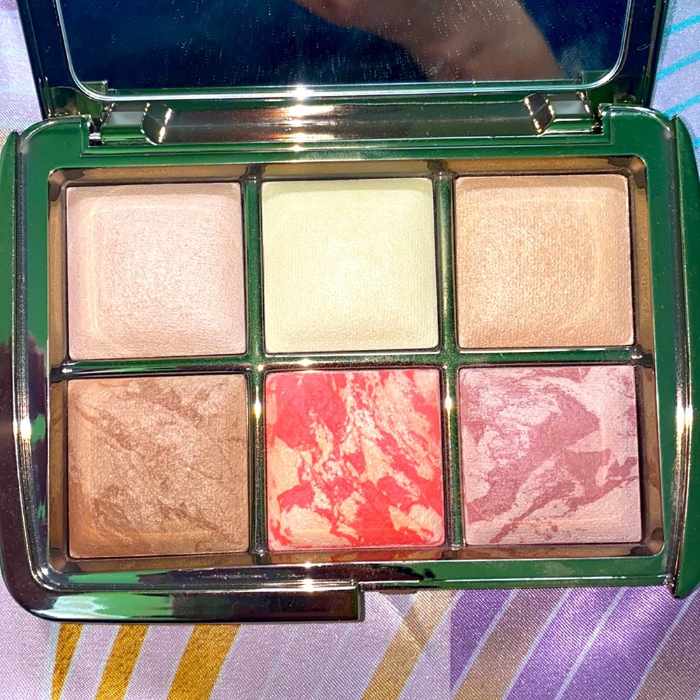 Hourglass Ambient Lighting Holiday Palette